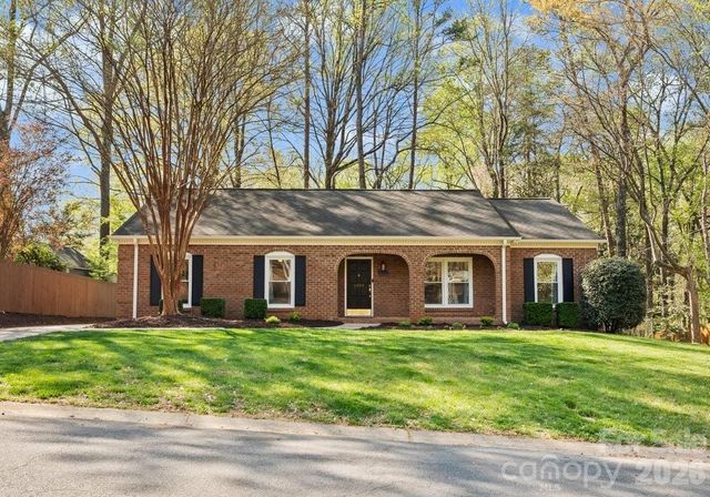 6809 Tara Drive, Charlotte, NC 28211