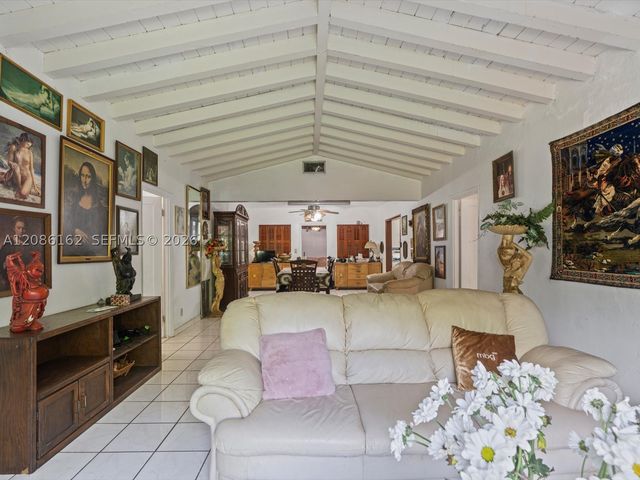 1236 Michigan Ave, Miami Beach, FL 33139