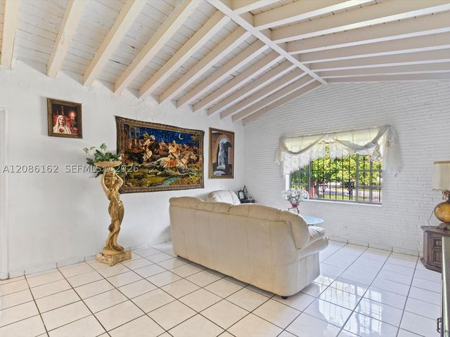 1236 Michigan Ave, Miami Beach, FL 33139