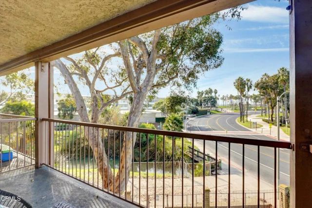 656 Sunfish Way, Port Hueneme, CA 93041