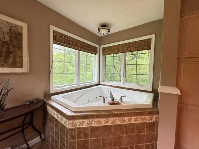 4308 N Juniper Drive, Janesville, WI 53545