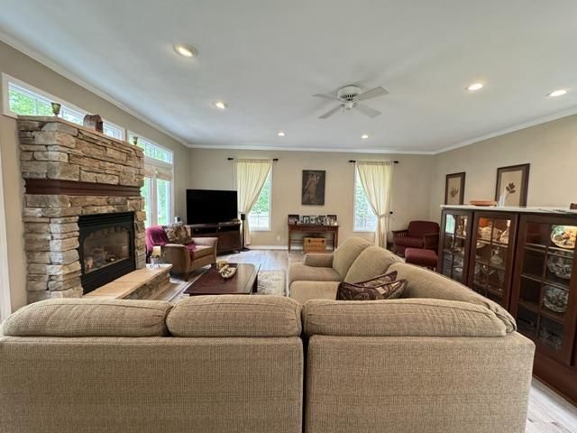 4308 N Juniper Drive, Janesville, WI 53545