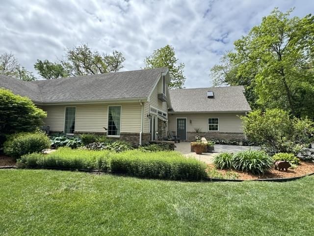 4308 N Juniper Drive, Janesville, WI 53545