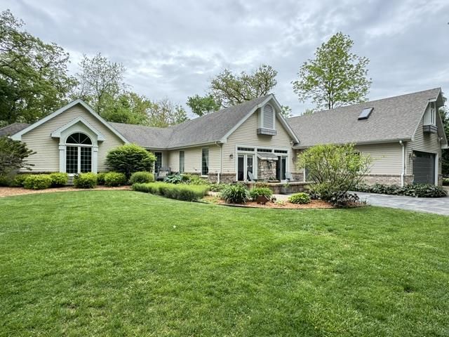 4308 N Juniper Drive, Janesville, WI 53545
