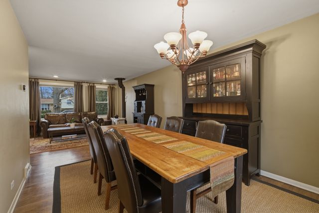 1300 Knollwood Road, Deerfield, IL 60015