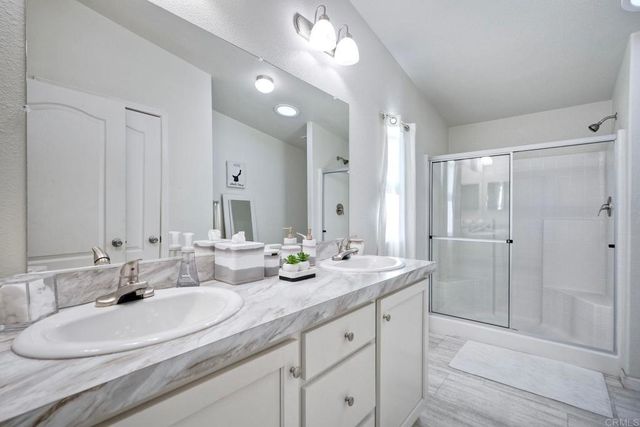 2700 E Valley Pkwy Spc #81, Escondido, CA 92027