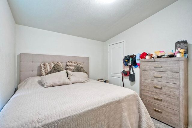 2700 E Valley Pkwy Spc #81, Escondido, CA 92027