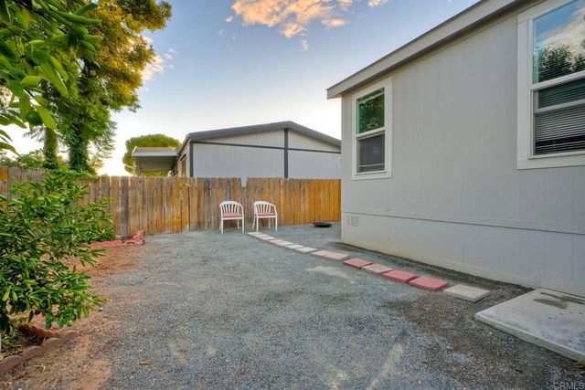 2700 E Valley Pkwy Spc #81, Escondido, CA 92027