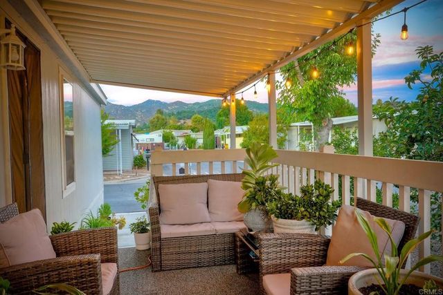 2700 E Valley Pkwy Spc #81, Escondido, CA 92027