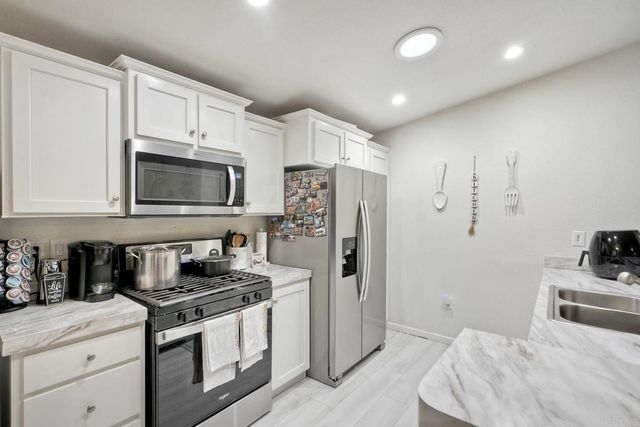 2700 E Valley Pkwy Spc #81, Escondido, CA 92027