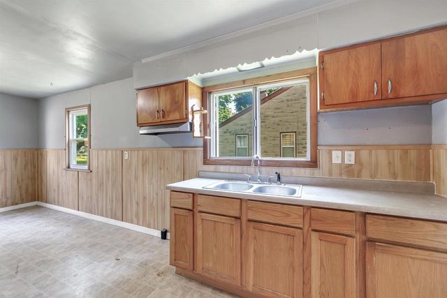 1230 E FREMONT STREET, Appleton, WI 54915