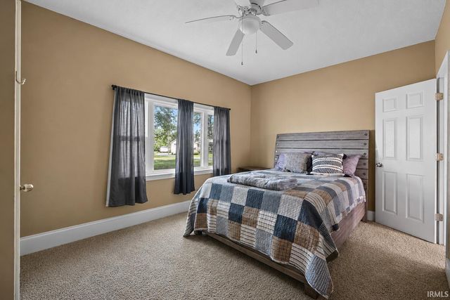 341 E High Street, Huntington, IN 46750
