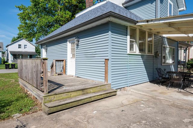 341 E High Street, Huntington, IN 46750