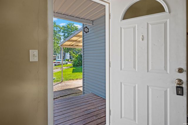 341 E High Street, Huntington, IN 46750