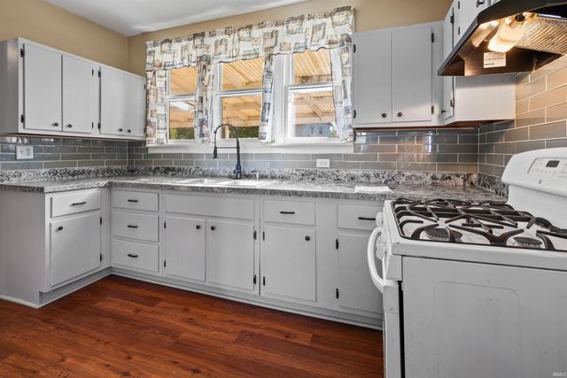 341 E High Street, Huntington, IN 46750