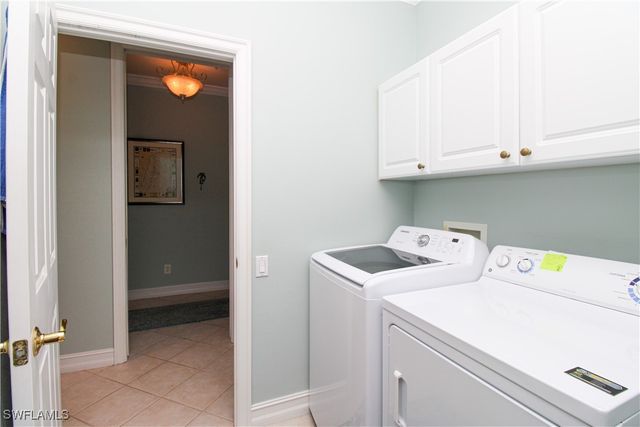 817 Carrick Bend CIR 101, Naples, FL 34110