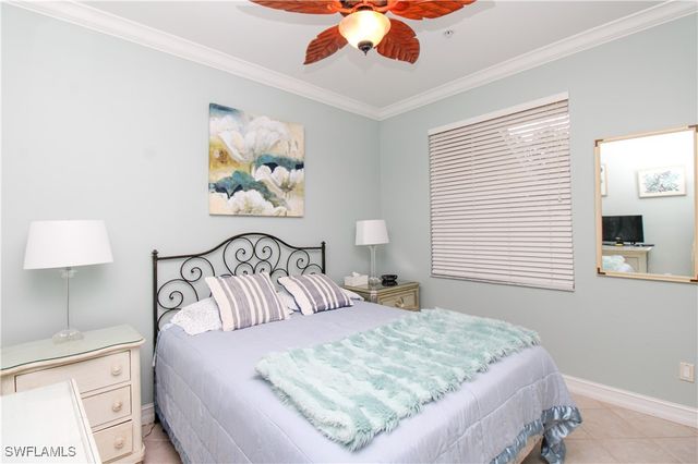 817 Carrick Bend CIR 101, Naples, FL 34110