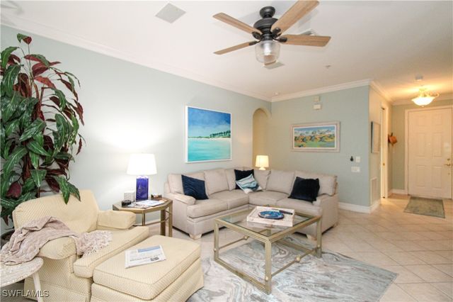 817 Carrick Bend CIR 101, Naples, FL 34110