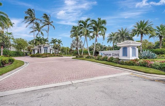 817 Carrick Bend CIR 101, Naples, FL 34110