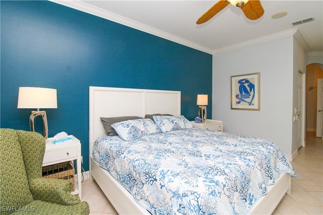 817 Carrick Bend CIR 101, Naples, FL 34110