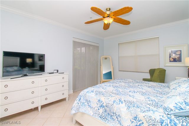 817 Carrick Bend CIR 101, Naples, FL 34110