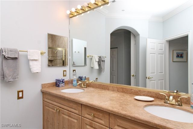 817 Carrick Bend CIR 101, Naples, FL 34110