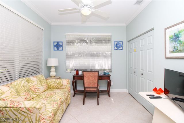 817 Carrick Bend CIR 101, Naples, FL 34110