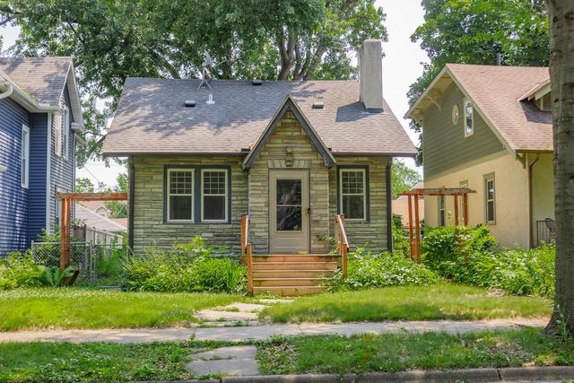 3805 35th Avenue S, Minneapolis, MN 55406