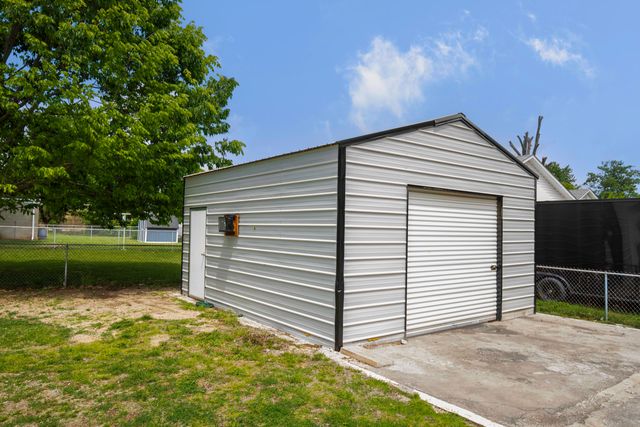 118 E 19th Street, Paris, KY 40361