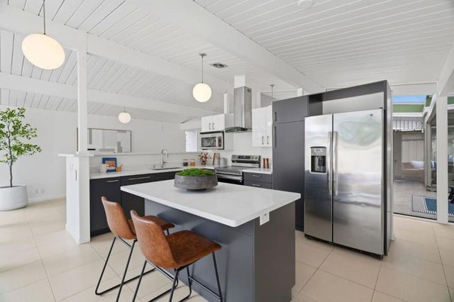 625 W Remington Drive, Sunnyvale, CA 94087