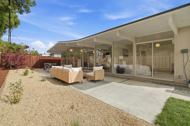 625 W Remington Drive, Sunnyvale, CA 94087