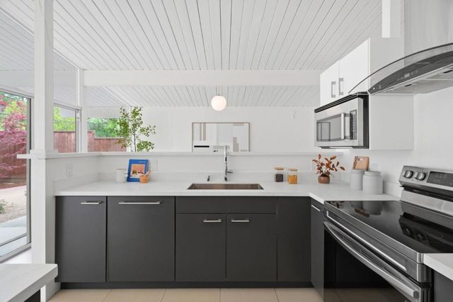 625 W Remington Drive, Sunnyvale, CA 94087