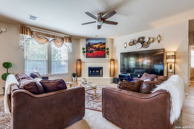 141 Falcon Crossing, Cibolo, TX 78108