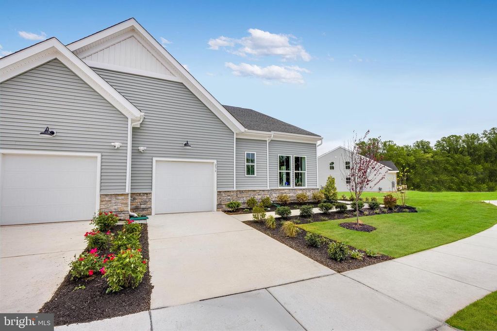 24 ARIEL LN, Dover, DE 19904