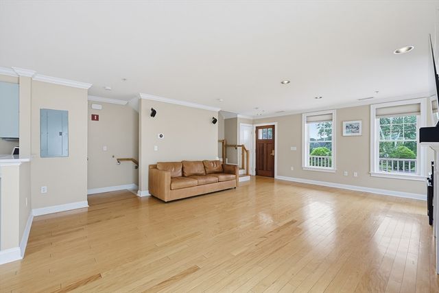 12 Honora Ln 12, Bourne, MA 02532