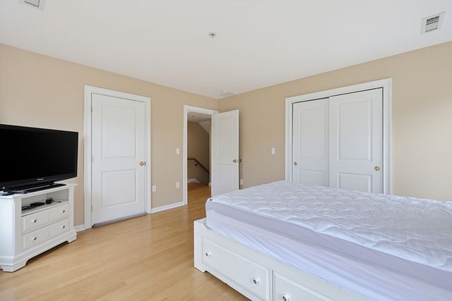 12 Honora Ln 12, Bourne, MA 02532