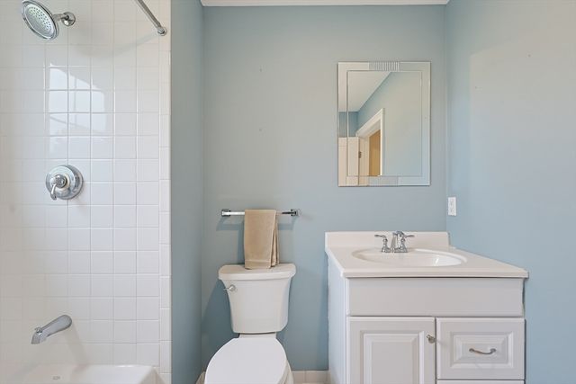 12 Honora Ln 12, Bourne, MA 02532