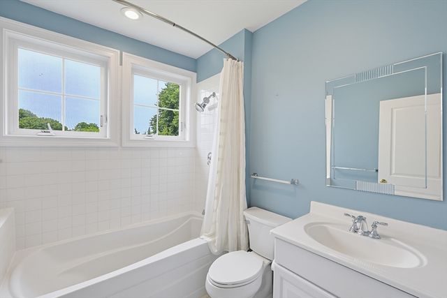 12 Honora Ln 12, Bourne, MA 02532