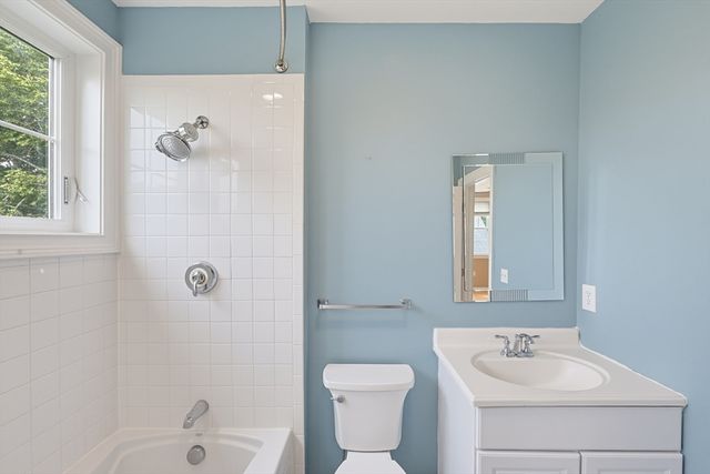 12 Honora Ln 12, Bourne, MA 02532