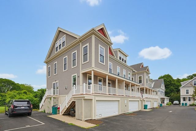 12 Honora Ln 12, Bourne, MA 02532