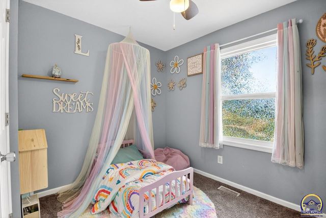 211 W 4th St, Auburn, KS 66402