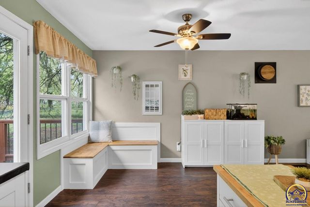 211 W 4th St, Auburn, KS 66402