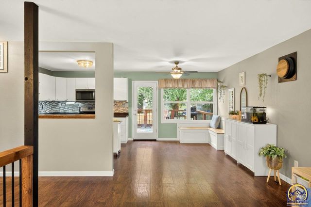 211 W 4th St, Auburn, KS 66402