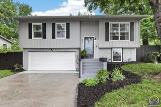 211 W 4th St, Auburn, KS 66402