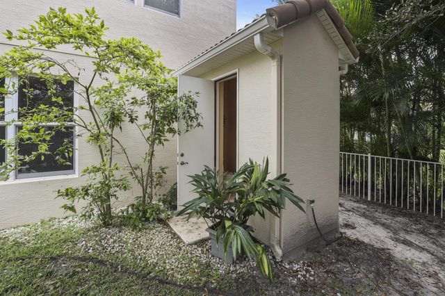 2189 SW Panther Trace, Stuart, FL 34997