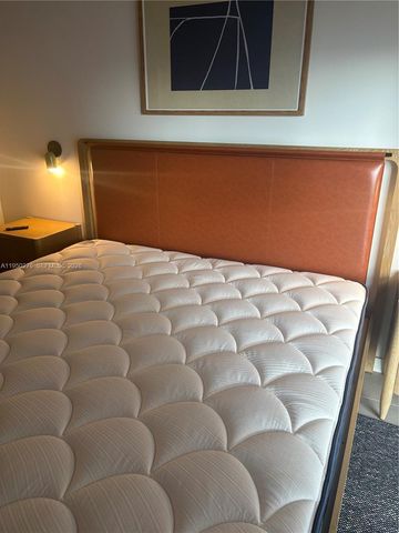 11 NE 6th St 2704, Miami, FL 33132