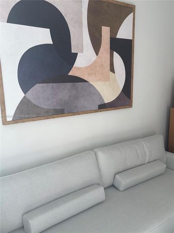 11 NE 6th St 2704, Miami, FL 33132