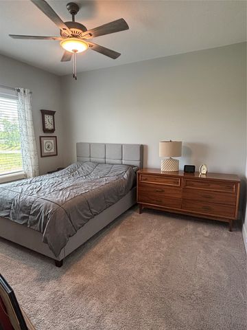 2704 Yordi Drive, Norwalk, IA 50211
