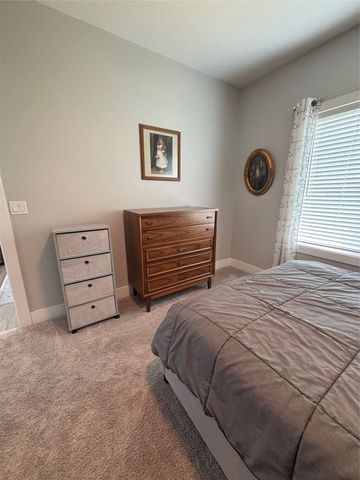 2704 Yordi Drive, Norwalk, IA 50211