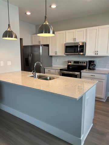 2704 Yordi Drive, Norwalk, IA 50211